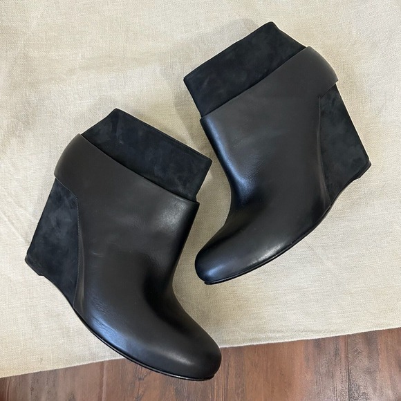 VINCE Garren Suede Leather Wedge Booties in Black - Picture 5 of 12